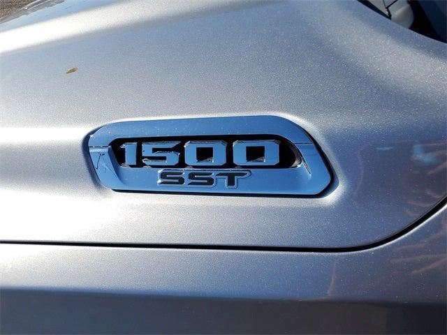 2025 RAM 1500 Laramie Crew Cab 4x4 5'7' Box