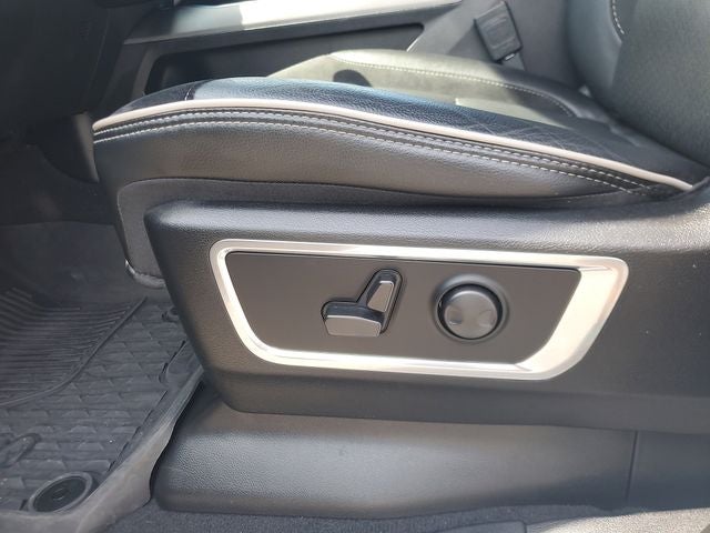 2025 RAM 1500 Laramie Crew Cab 4x4 5'7' Box