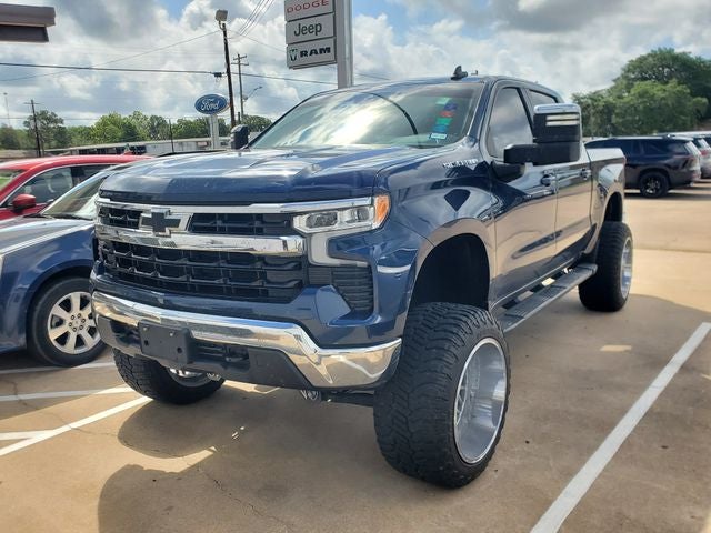 2022 Chevrolet Silverado 1500 4WD Crew Cab Standard Bed LT
