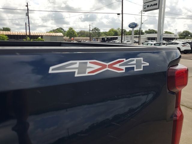 2022 Chevrolet Silverado 1500 4WD Crew Cab Standard Bed LT