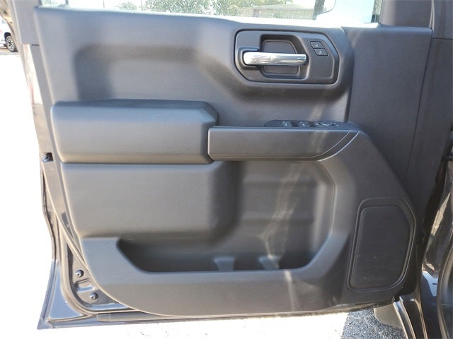 2023 Chevrolet Silverado 1500 2WD Crew Cab Short Bed Custom