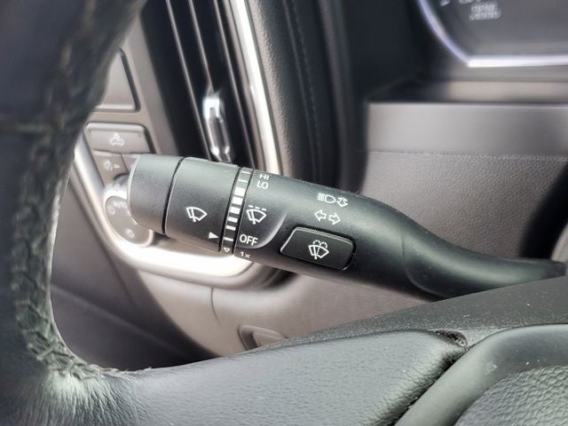 2020 Chevrolet Silverado 1500 2WD Crew Cab Short Bed LT