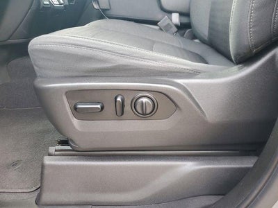 2020 Chevrolet Silverado 1500 2WD Crew Cab Short Bed LT