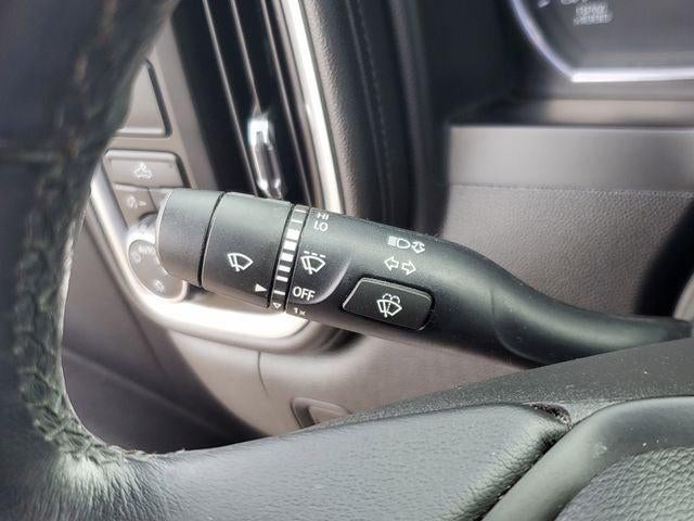 2020 Chevrolet Silverado 1500 2WD Crew Cab Short Bed LT