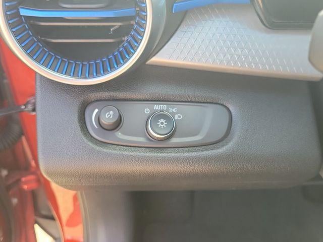 2024 Chevrolet Trax FWD LT