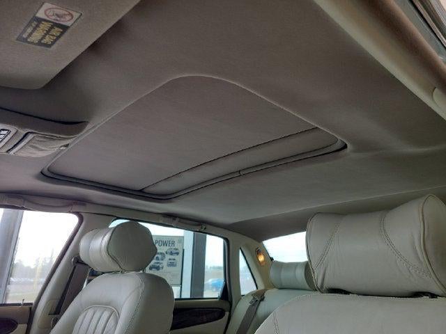 2000 Jaguar XJ8 Base